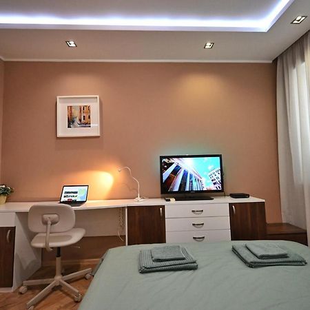 Modern Central 2-Bedroom Apartment With Parking Varna Exterior foto