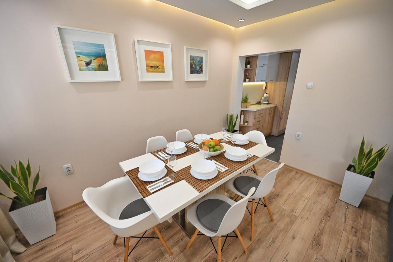 Modern Central 2-Bedroom Apartment With Parking Varna Exterior foto