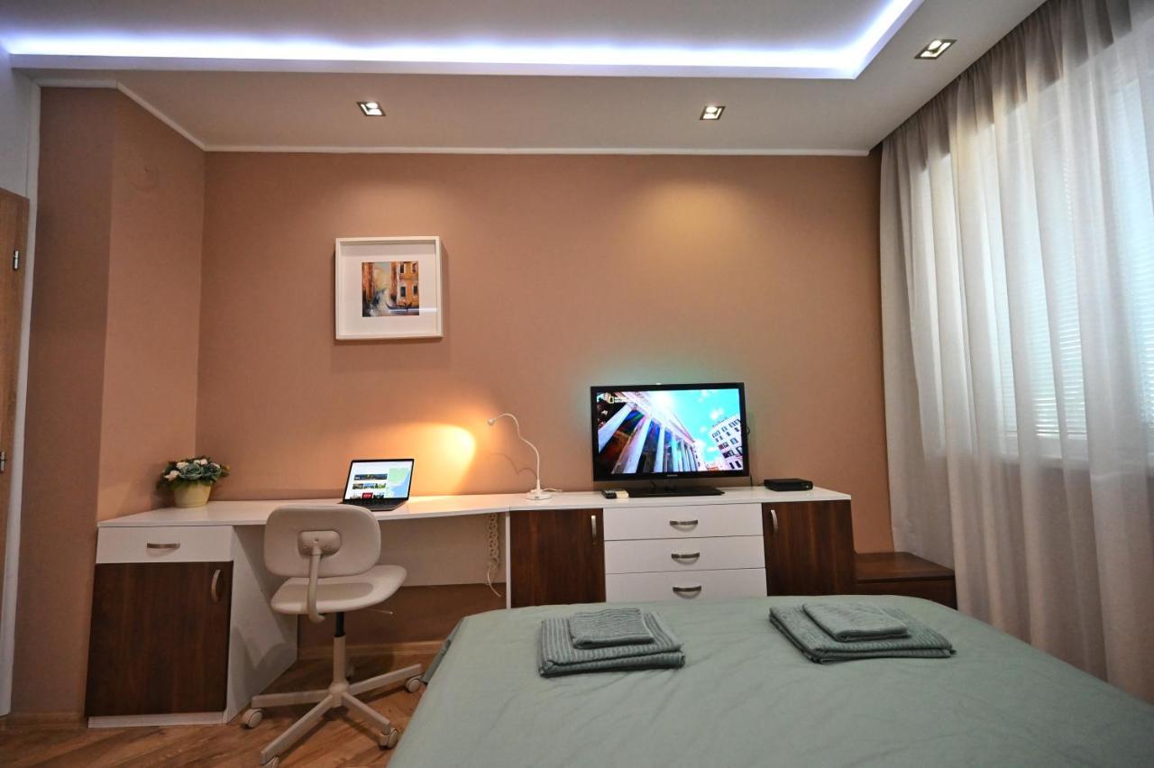 Modern Central 2-Bedroom Apartment With Parking Varna Exterior foto