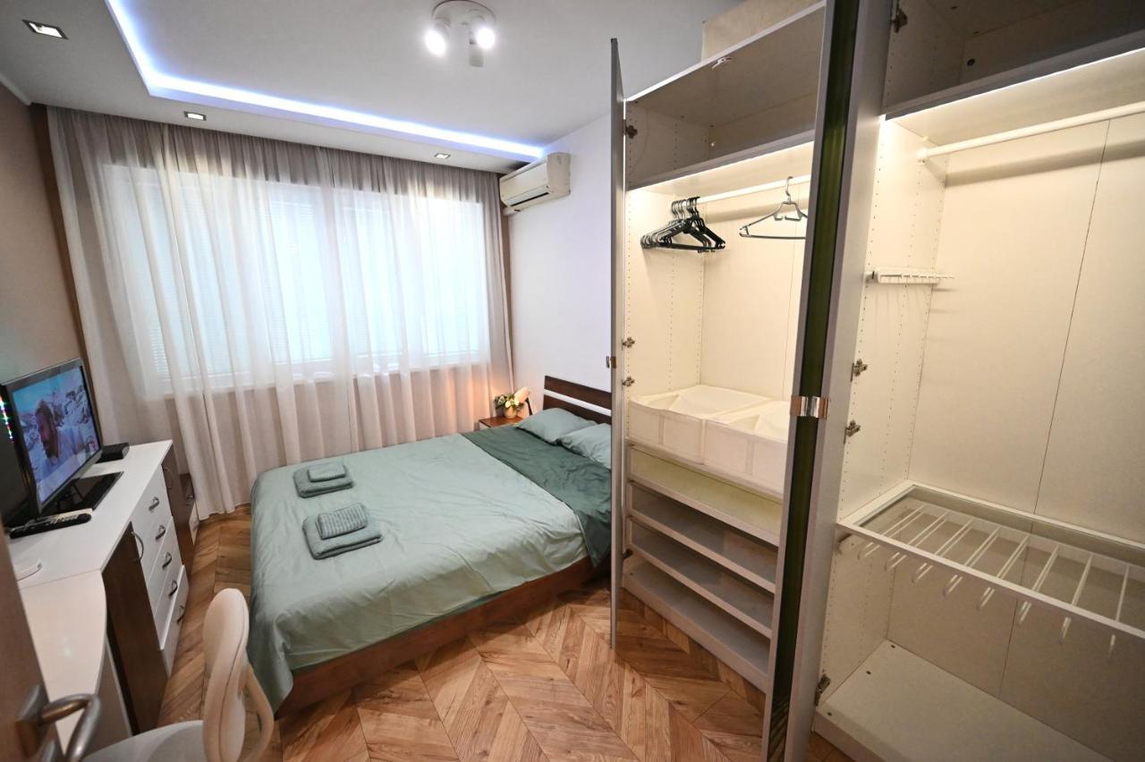 Modern Central 2-Bedroom Apartment With Parking Varna Exterior foto